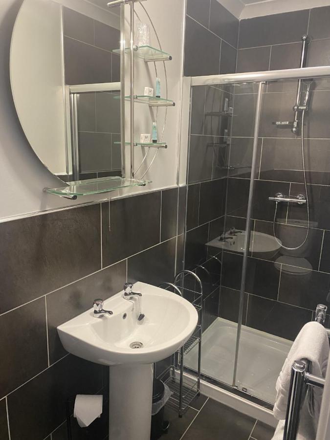 Jeffersons Hotel & Serviced Apartments (Adults Only) Barrow-in-Furness Exterior foto