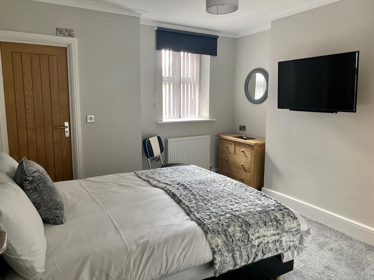 Jeffersons Hotel & Serviced Apartments (Adults Only) Barrow-in-Furness Exterior foto