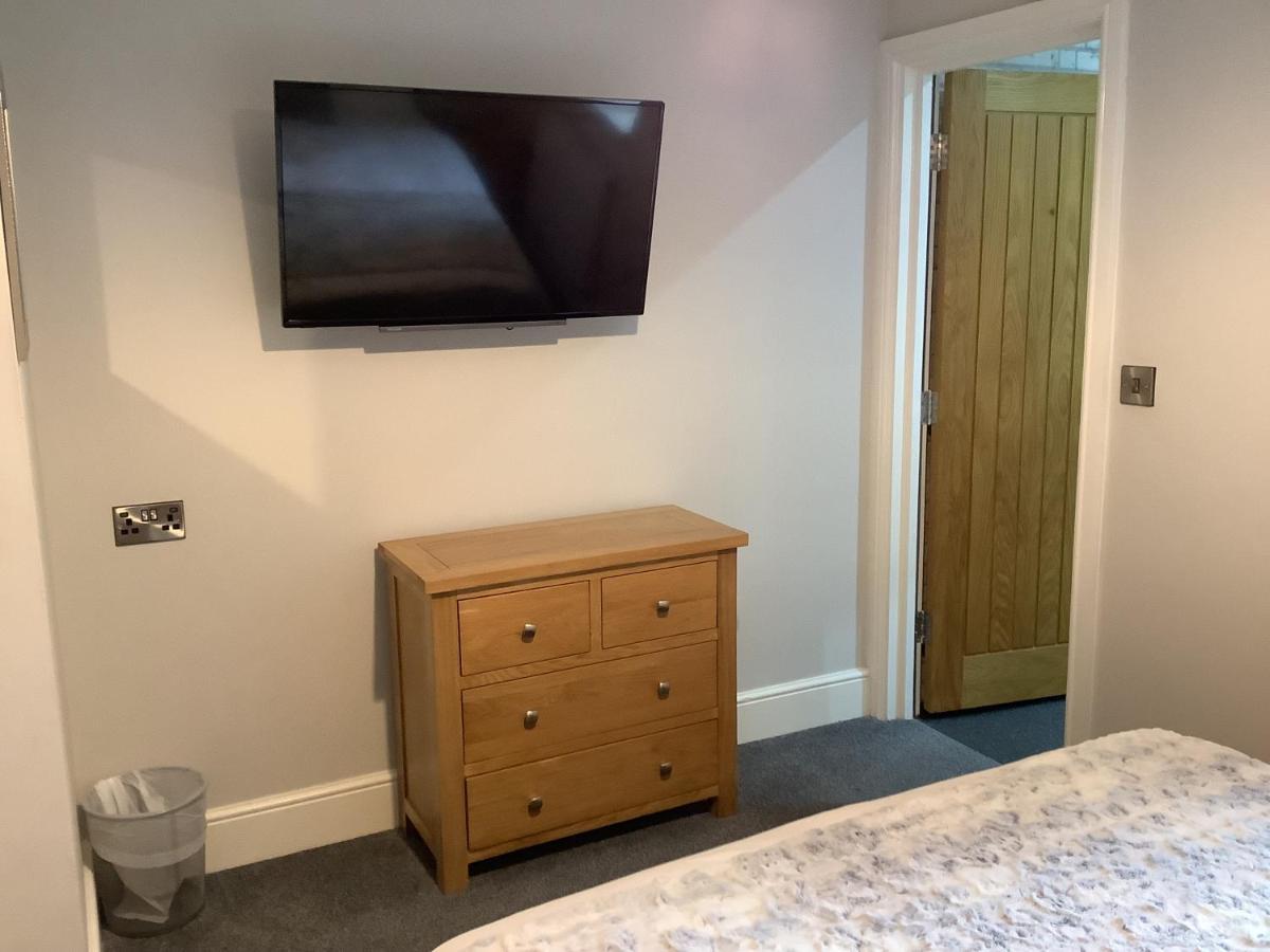 Jeffersons Hotel & Serviced Apartments (Adults Only) Barrow-in-Furness Exterior foto