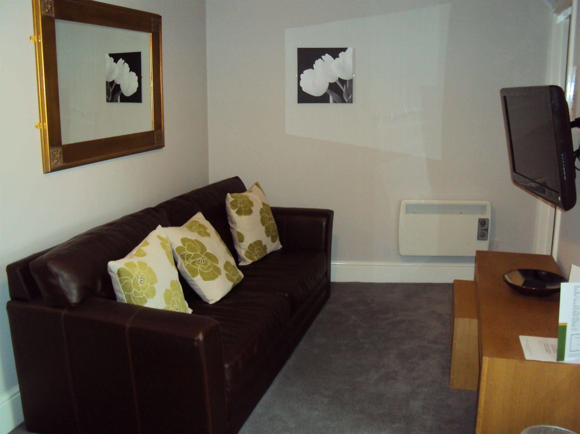 Jeffersons Hotel & Serviced Apartments (Adults Only) Barrow-in-Furness Exterior foto